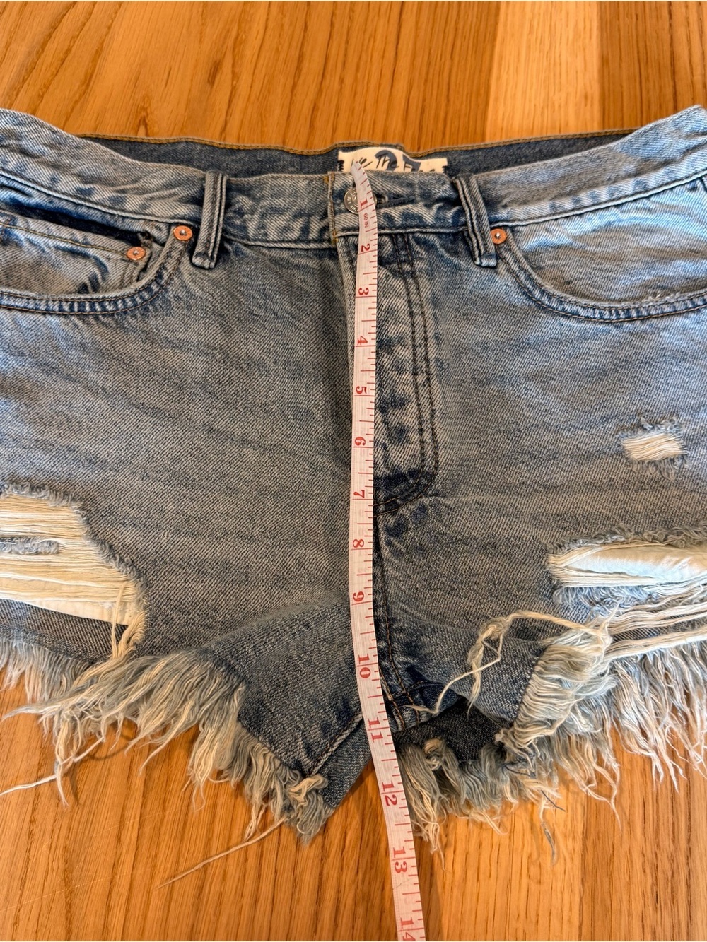We The Free Light Wash Frayed Hem Denim Shorts - Picture 7 of 10
